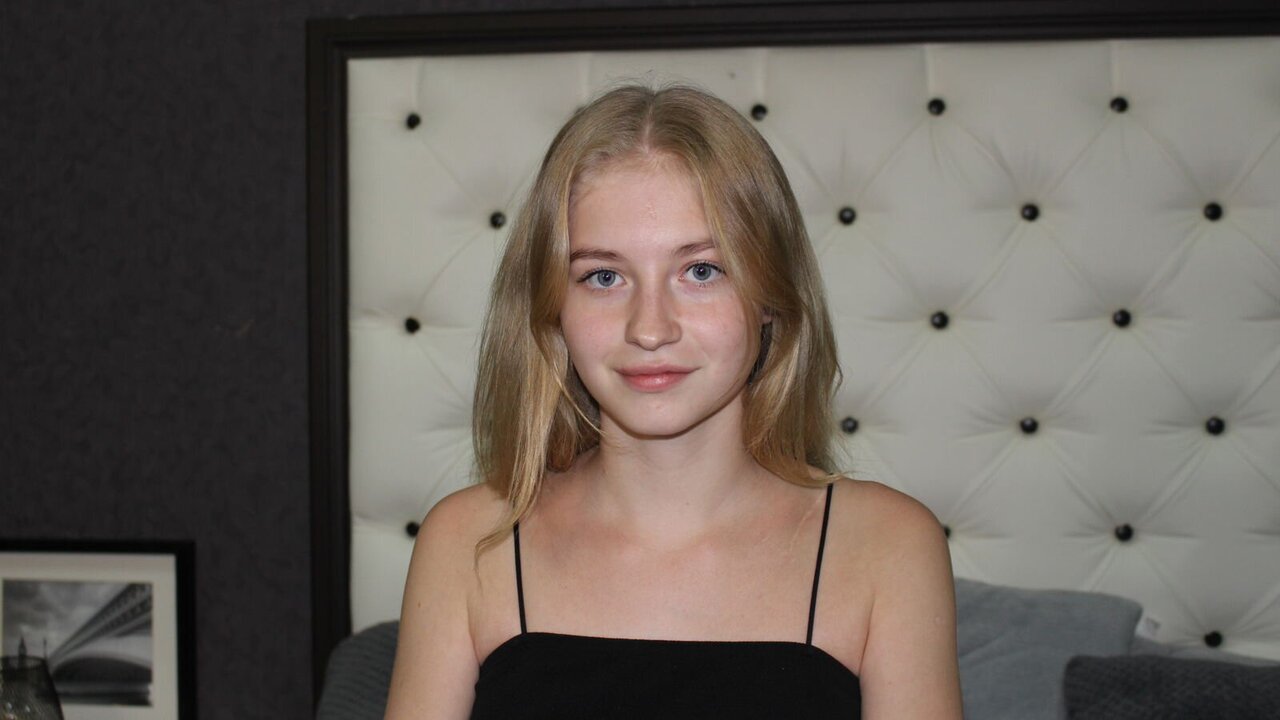 AliciaLey's Sex ChatRoom