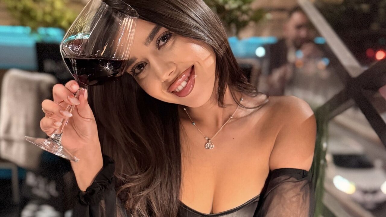 ClaireJenner's Sex ChatRoom