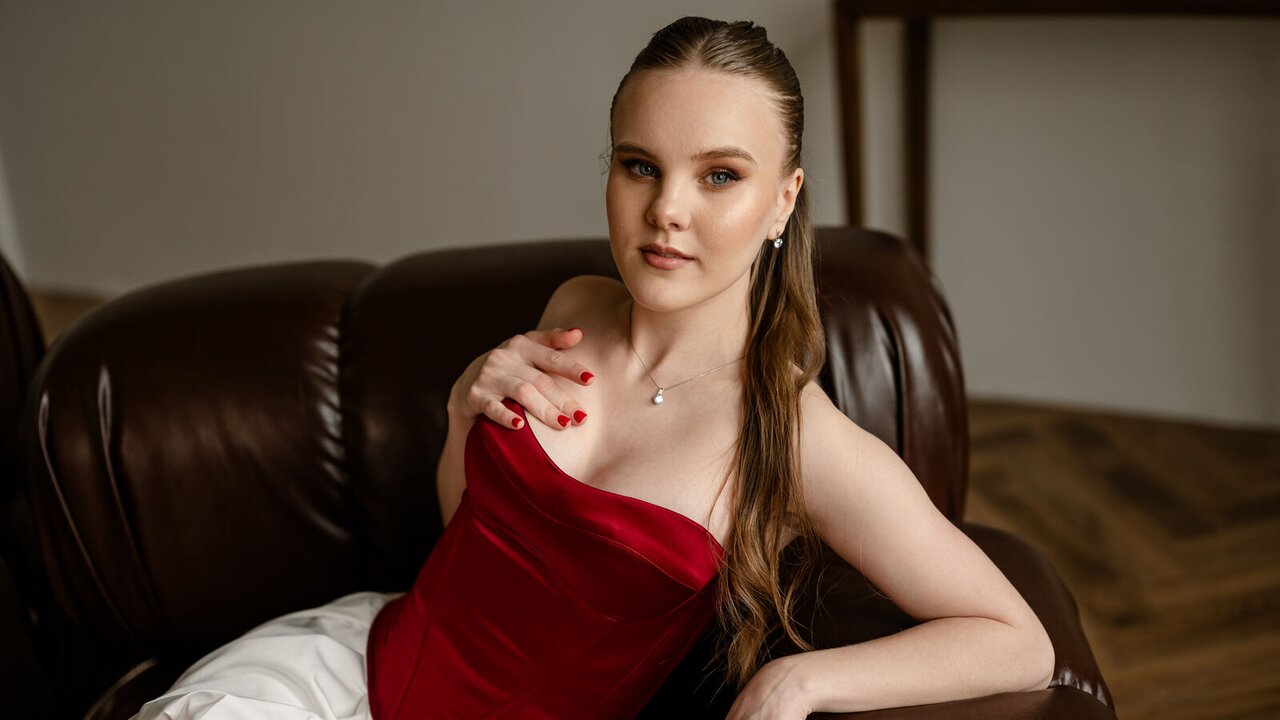 LiliLohan's Sex ChatRoom