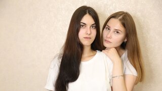 JennyAndTilly's Sex ChatRoom